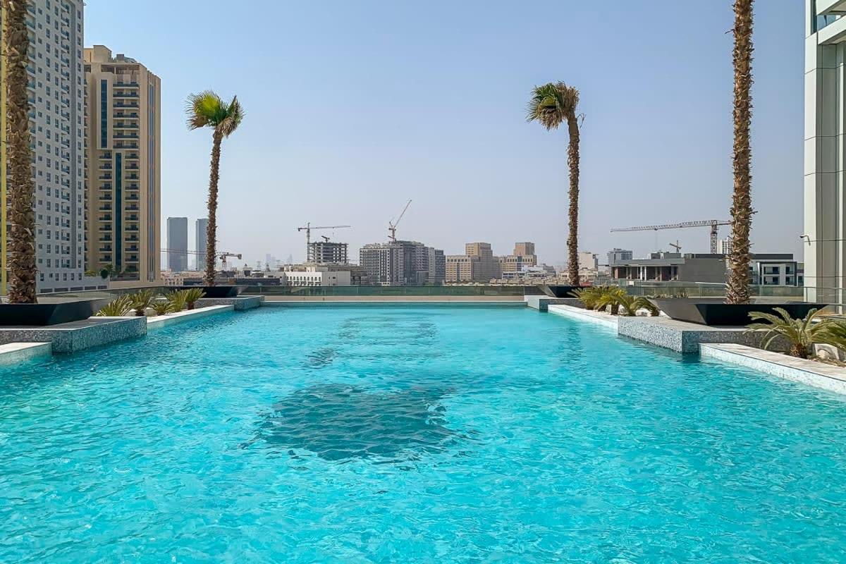 Frank Porter - Regina Tower Dubai Eksteriør billede